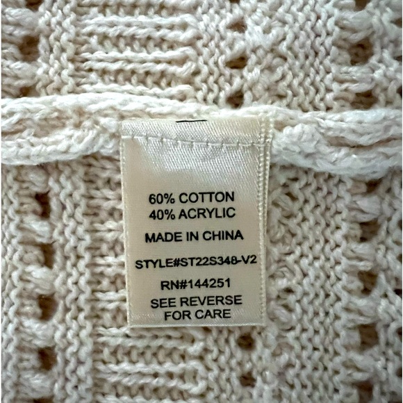 Sincerely Jules Crochet Crop Top - Picture 3 of 3